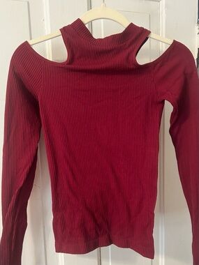 Ribbed Cold-Shoulder Long Sleeve Top - Burgundy